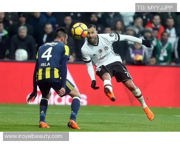 加维引领未来足球潮流的崛起与挑战之路探讨