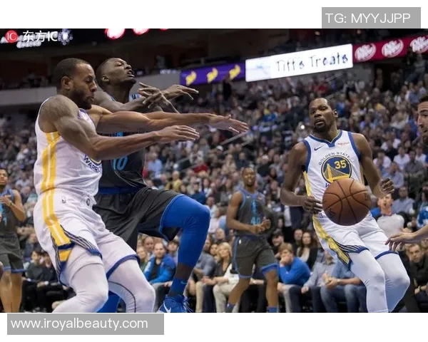 勇士与小牛激战正酣精彩视频直播尽在眼前不容错过