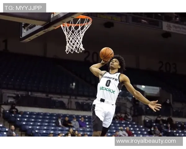 斯库特亨德森：未来篮球明星的崛起与挑战分析