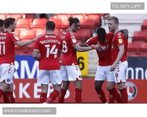 英冠激战西布罗姆迎战诺丁汉双方争夺关键三分的精彩对决