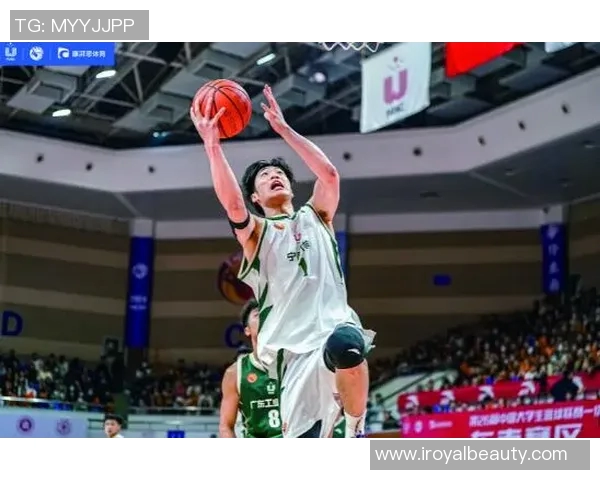 辽篮与山东男篮巅峰对决直播精彩瞬间回顾与分析 辽篮与山东男篮巅峰对决直播精彩瞬间回顾与分析