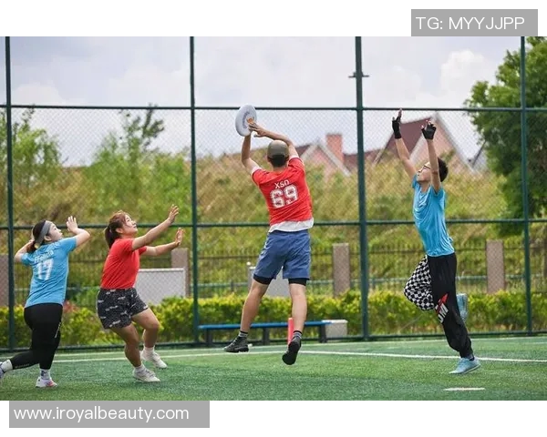 飞盘运动的魅力与挑战周磊分享个人成长与职业生涯经历 飞盘运动的魅力与挑战周磊分享个人成长与职业生涯经历