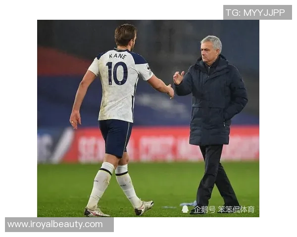 2002年曼联与阿森纳经典对决回顾与战术分析 2002年曼联与阿森纳经典对决回顾与战术分析